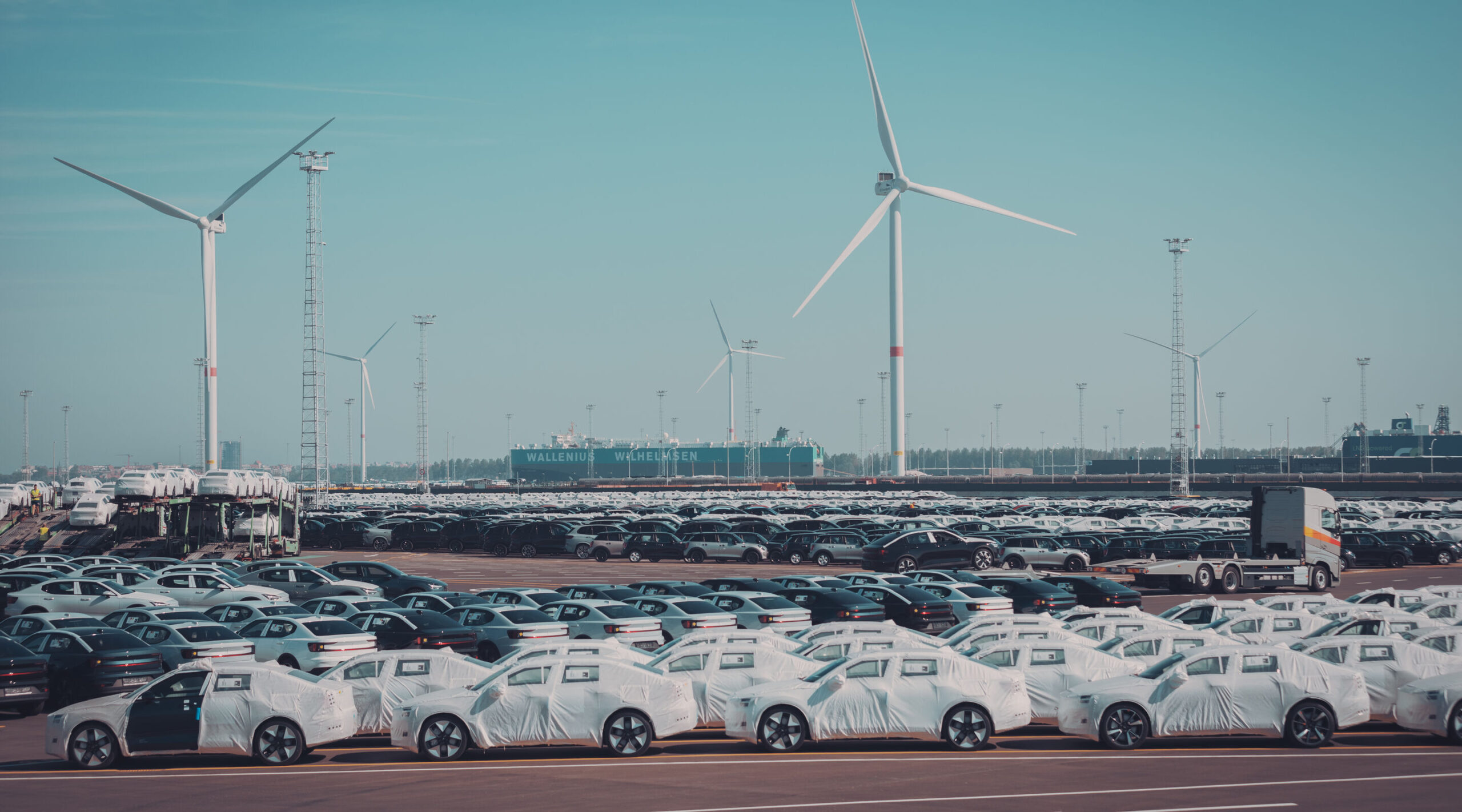 China exportă mașini pe benzină care nu se vând pe piața internă