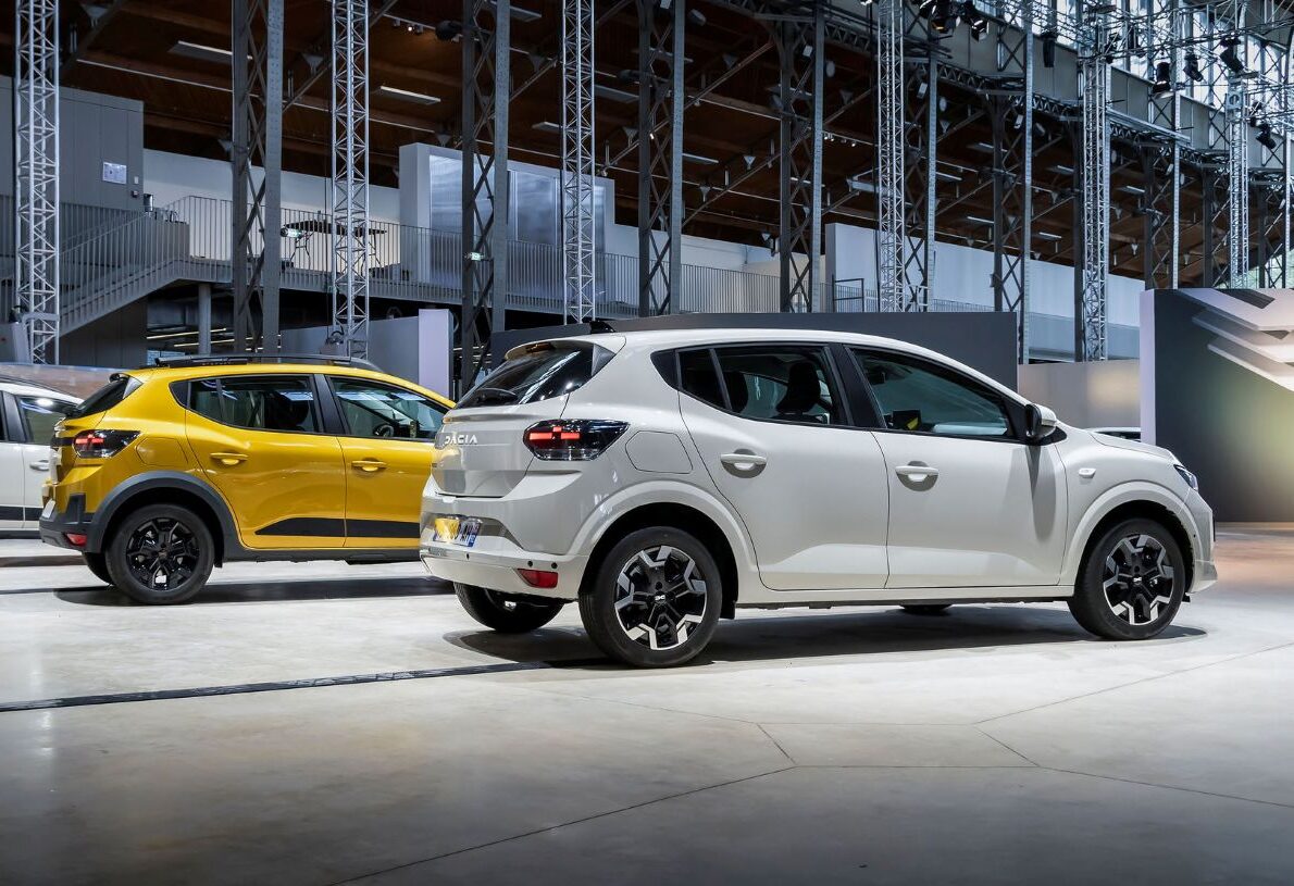 Dacia a deschis comenzile la Sandero și Sandero Stepway facelift